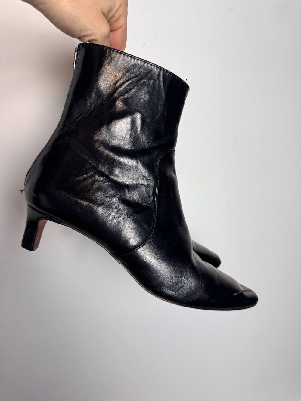 Madewell The Dimes Kitten-Heel Boot in True Black - Picture 4 of 11